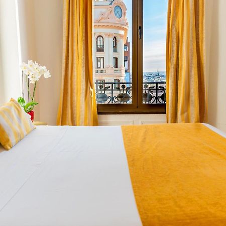 Hostal Josefina-Gran Via Madrid Exterior photo