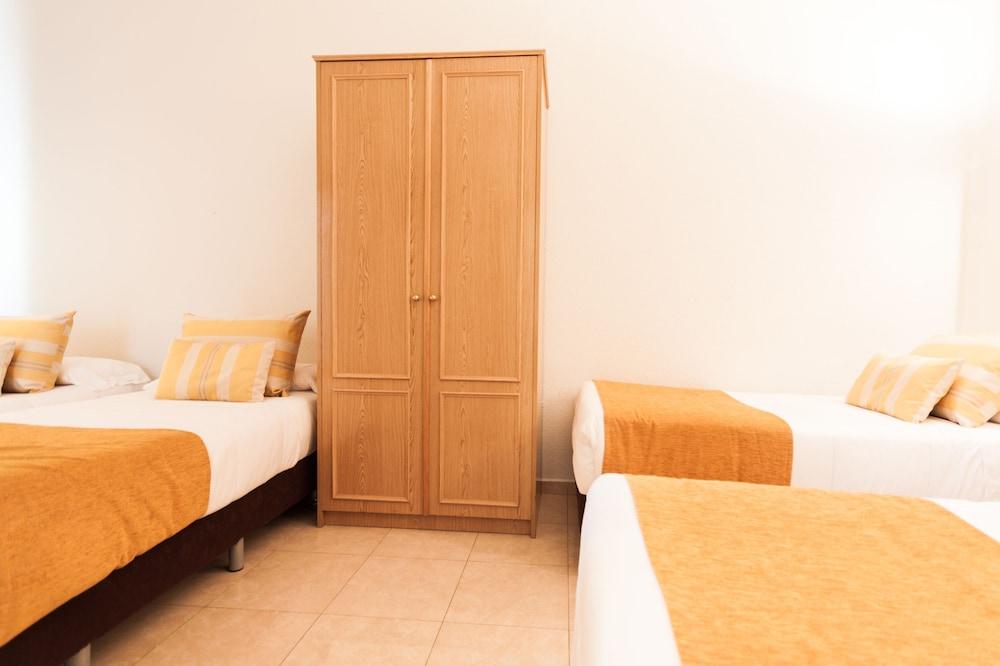 Hostal Josefina-Gran Via Madrid Exterior photo