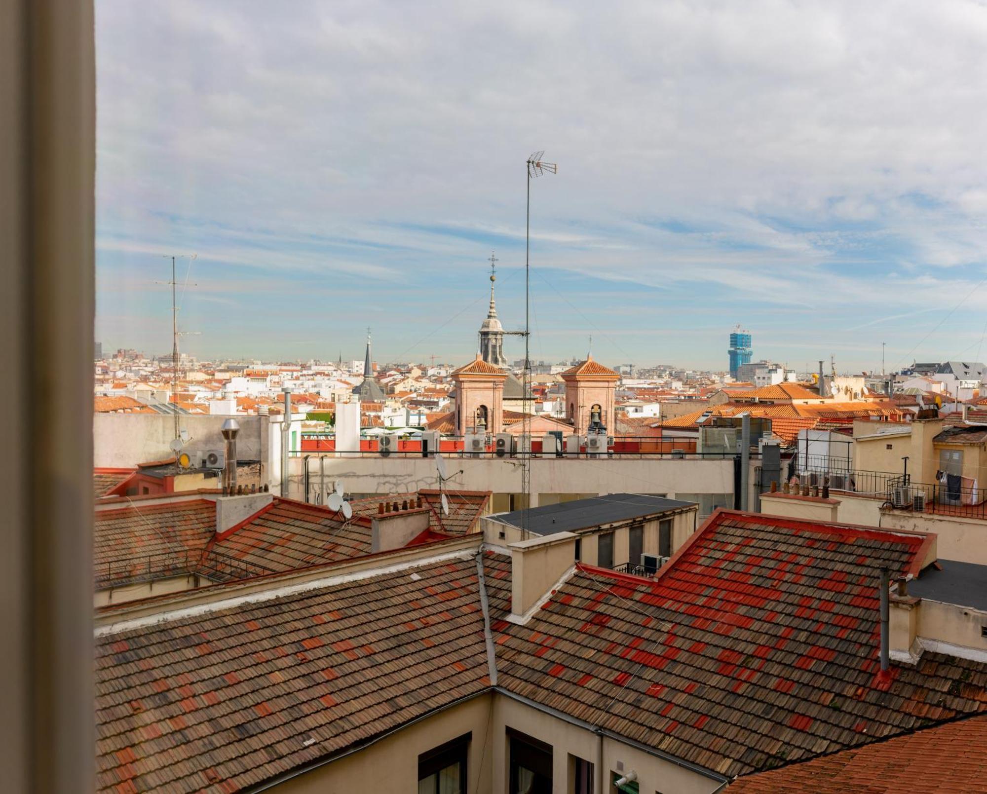 Hostal Josefina-Gran Via Madrid Exterior photo