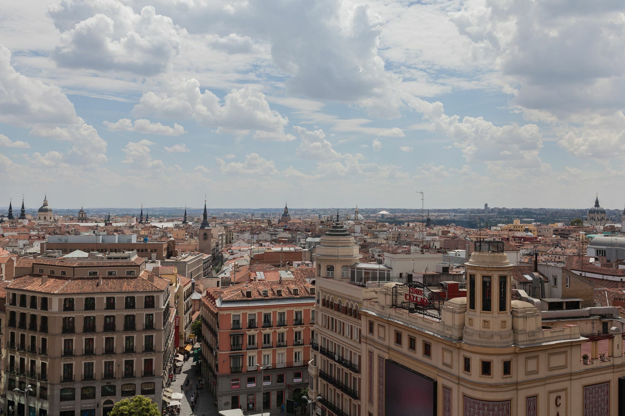 Hostal Josefina-Gran Via Madrid Exterior photo